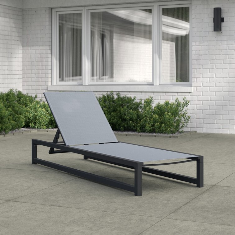 Black mesh discount outdoor chaise lounge